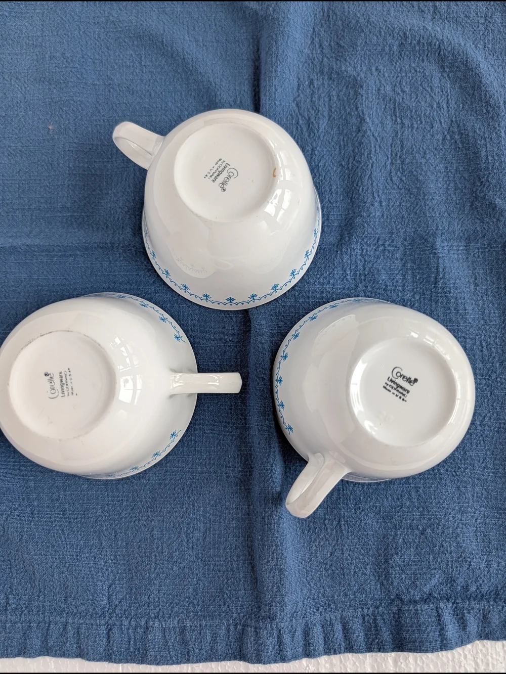 Vintage Corelle Snowflake‎ Blue Garland Tea Cups 4